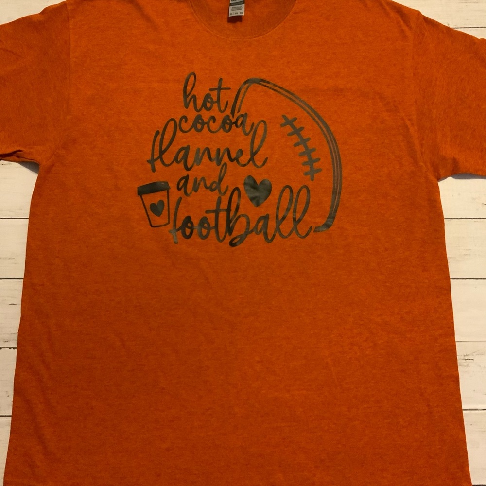 Gilden T-shirt, Fall Football, XL Orange, NWOT